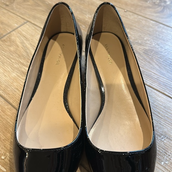 Ann Taylor Black Patten Leather Kitten Heel Pumps Size 8 - Picture 9 of 13